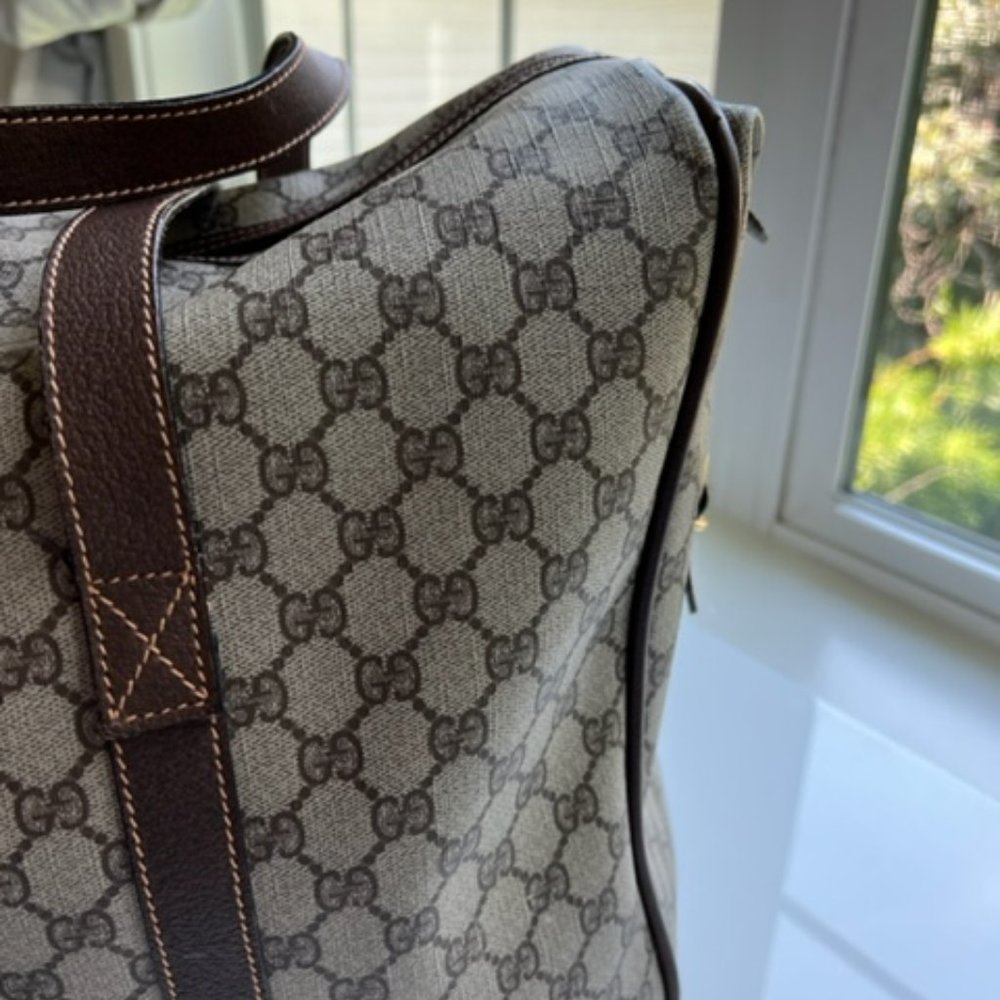 Gucci duffle bag + shaving kit - Picture 5 of 12